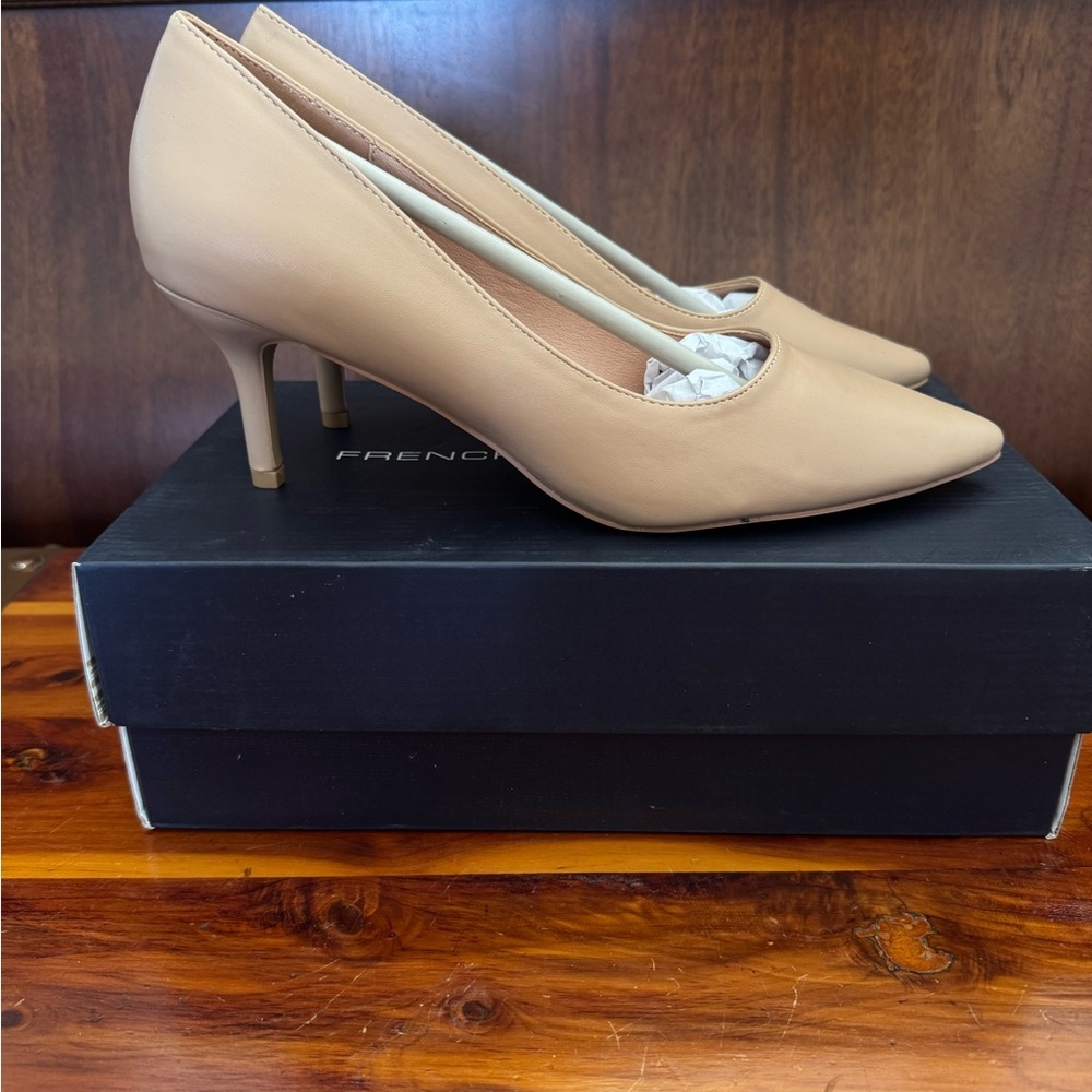 French Connection Nude Pointed Toe Kitten Heels | Size 10 | New in Box - Picture 2 of 8